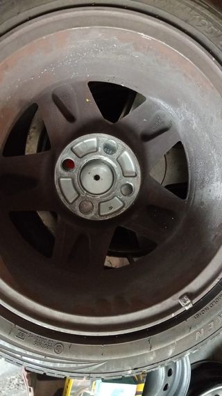 Llantas Ford Escort