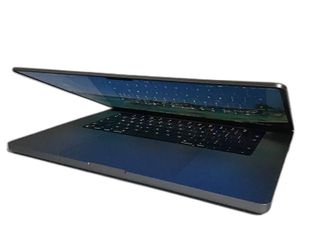 portatil apple apple macbook pro m2 pro 12-core 3.4 16 (19gpu)(2023)(a2780)