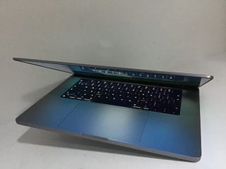 portatil apple apple macbook pro m2 pro 12-core 3.4 16 (19gpu)(2023)(a2780)