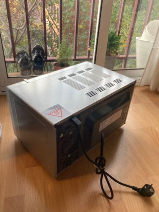 Microondas Taurus Luxus Grill Plata