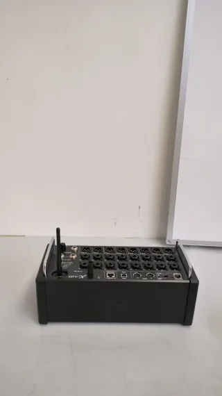 Mixer digitale Behringer XR18 B1Y9564