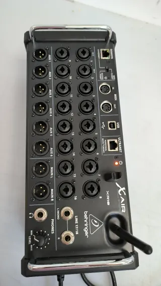 Mixer digitale Behringer XR18 B1Y9564