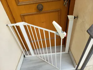 Barrera de seguridad blanca