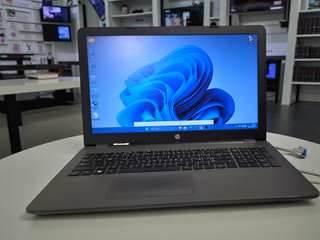 HP   15.6 Laptop i7 - 8 GB/ 16GB RAM   WIN11