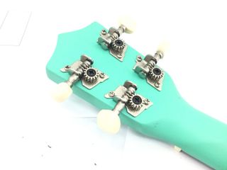 ukelele sin marca sin modelo