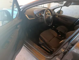 Peugeot 207 2010