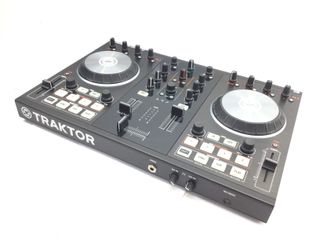 mesa mezclas traktor kontrol s2