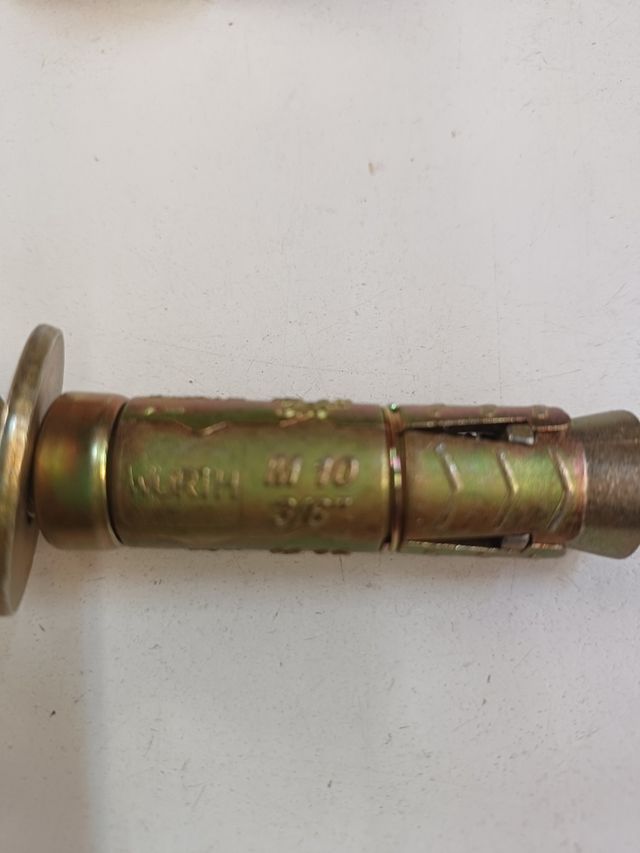 Lote 18 anclajes Würth Zamak con argolla