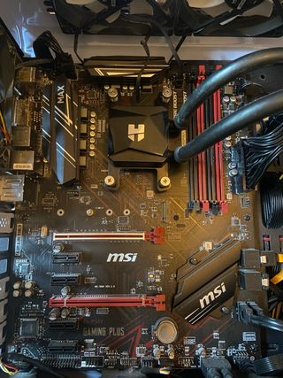 MSI B450 Gaming Plus MAX Placa Base