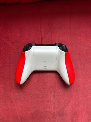 Xbox Series X + Mando Rojo + Space Marine 2