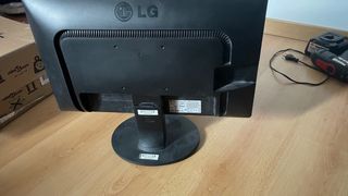 Pantalla LG Flatron E2211