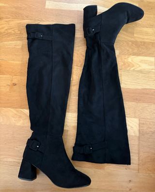 Botas altas ante negro tacón cuadrado