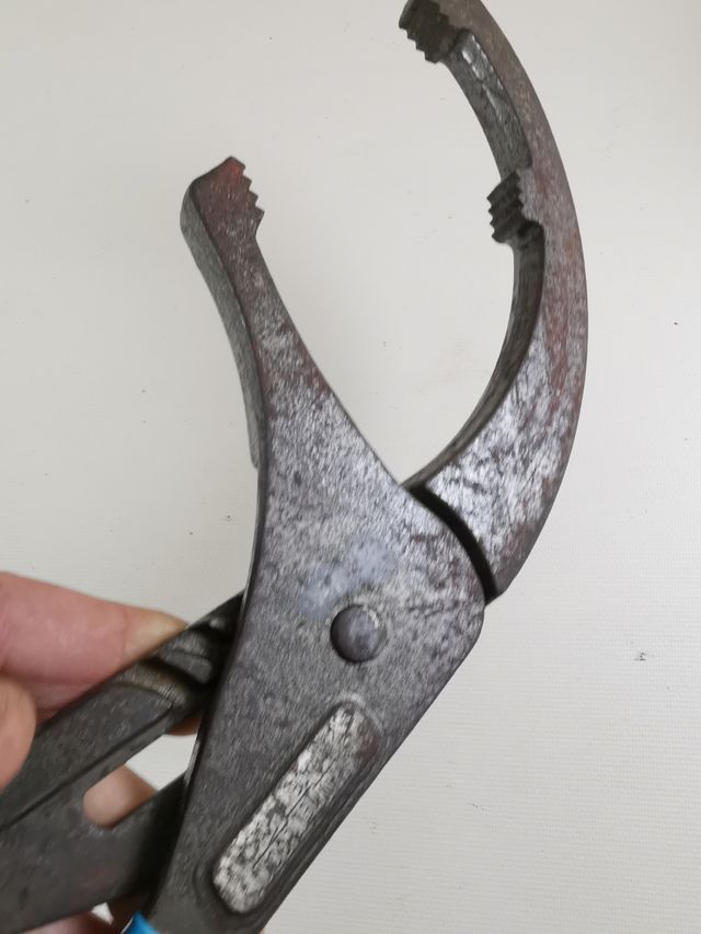 LLAVE Alicates Pinza para Filtros y PVC