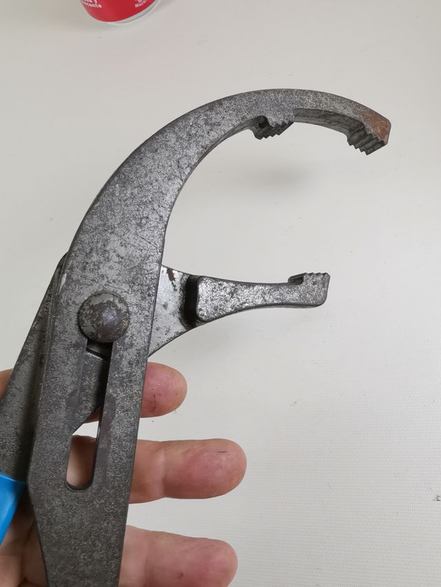 LLAVE Alicates Pinza para Filtros y PVC
