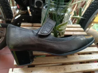 Zapatos de piel baile negros y marrones