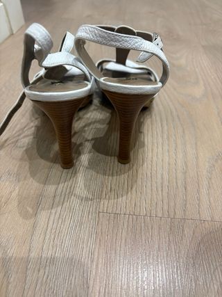 Zapato tacón Zara blanco 10 cm 