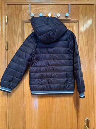 Abrigo acolchado ligero niño azul