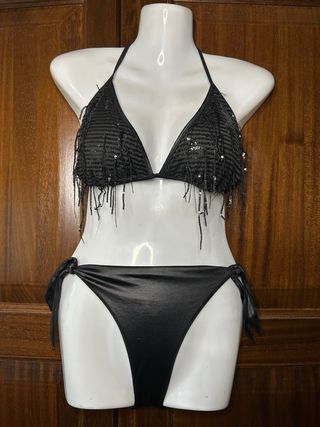 Bikini nero con frange di pajete