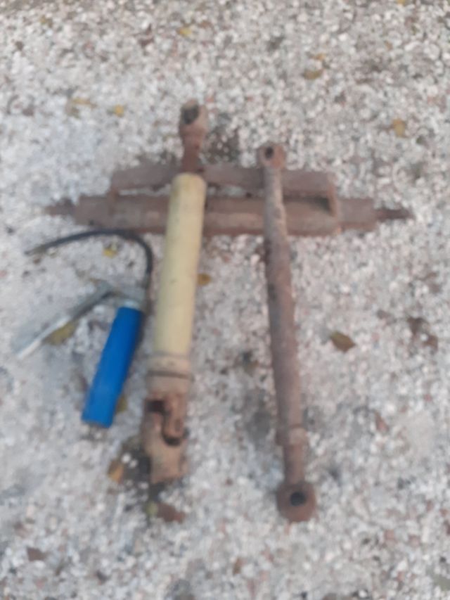 Piezas agrícolas varias