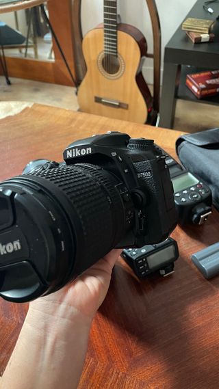 Cámara Nikon D7500 + Lentes y Accesorios