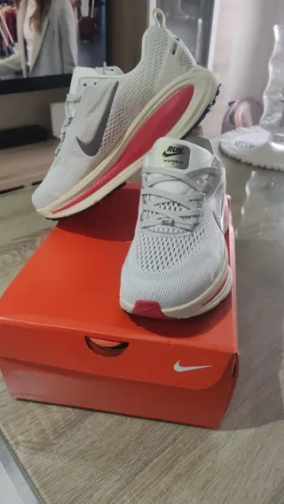 Nike Vomero 18 Zapatillas Running 