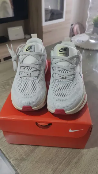 Nike Vomero 18 Zapatillas Running 