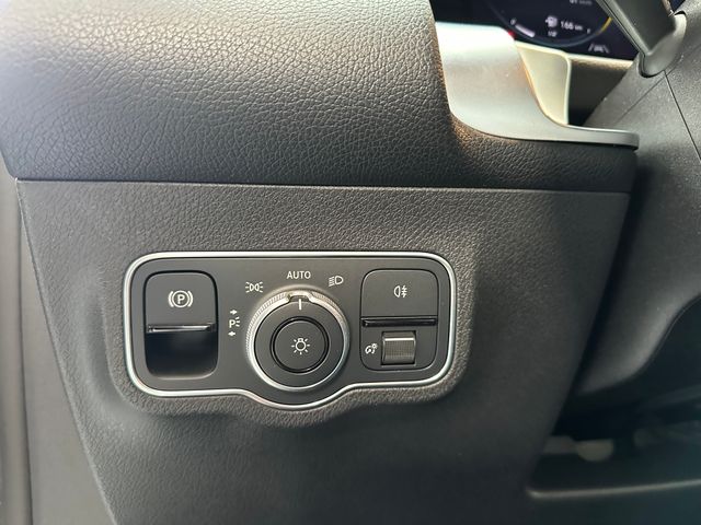 Mercedes-Benz GLB (X247) 2023