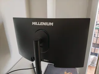 Monitor Curvo Millenium 27 QHD 144Hz