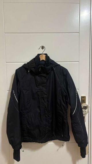 Anorak mujer negro con capucha waterproof