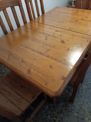 Mesa rústica de roble con 6 sillas