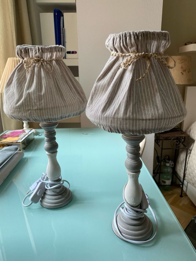 2 Lámparas de mesa tela y madera