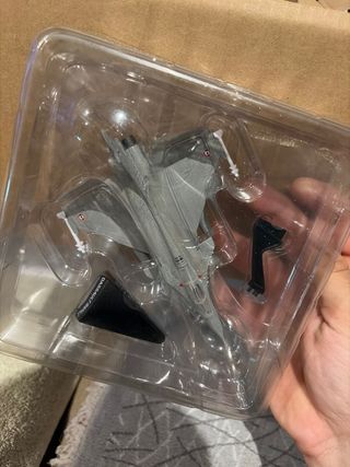 Maqueta Avión Dassault Rafale 1:120 Metal