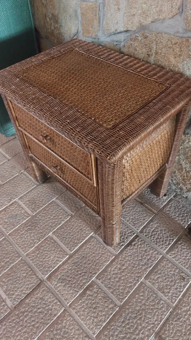 Cassettiera vintage in vimini