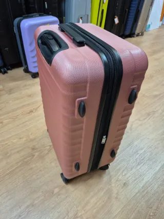 Maleta Amazon Basics Rosa Mediana 68cm