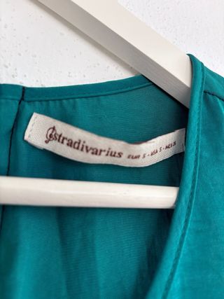 Blusa sin mangas Stradivarius azul verdoso