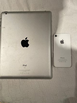 iPad 2 y iPhone 4s Plata/Blanco