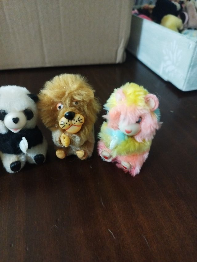 Lote 4 figuras peluche animales