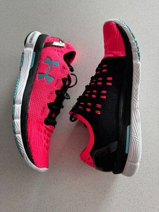 Zapatilla Mujer Under Armour Speedform Talla 38