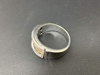 anillo oro 18k con piedra con diamante
