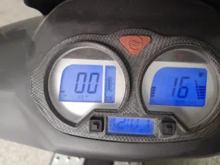 Se ven de scooter 50cc,  KEEWAY