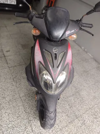 Se ven de scooter 50cc,  KEEWAY