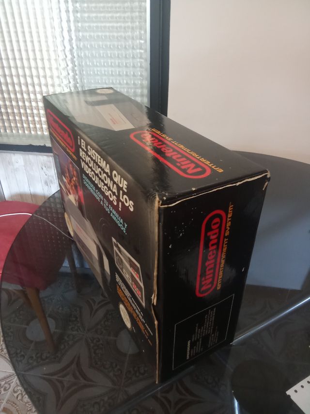 Nintendo NES con caja original
