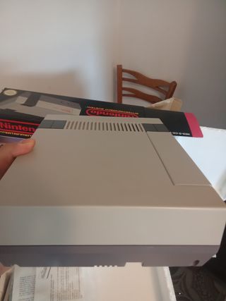 Nintendo NES con caja original