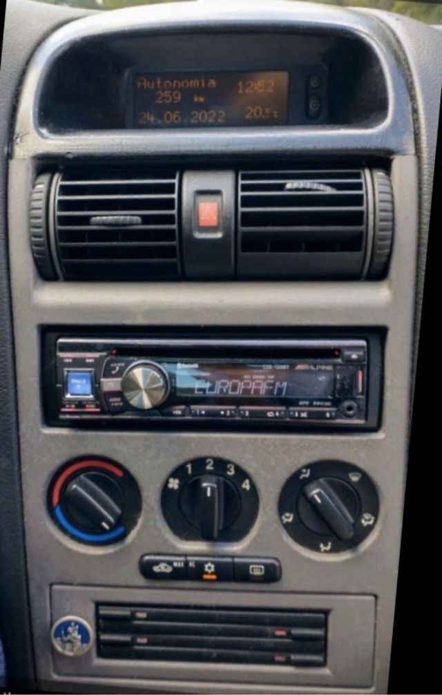 Opel Astra BERTONE 2001