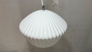 Lampadario bianco metallo/gesso