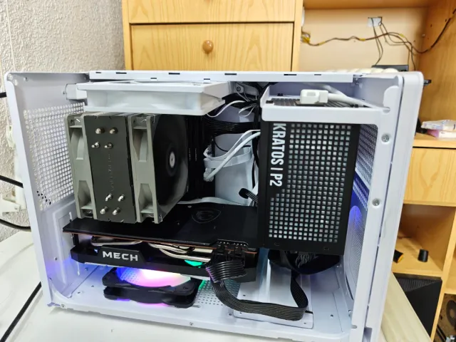 PC Gamer - Ryzen 5600X RX 6750 XT 32GB RAM