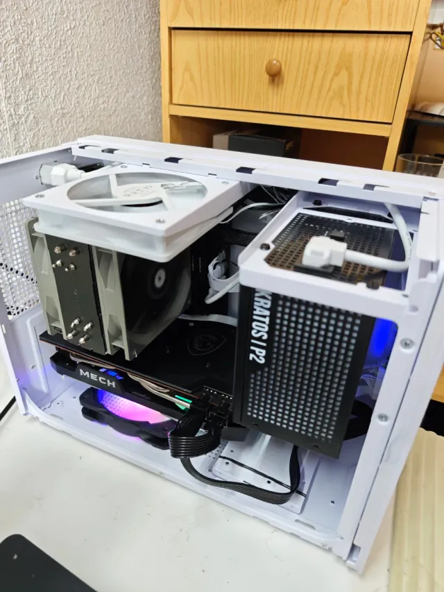 PC Gamer - Ryzen 5600X RX 6750 XT 32GB RAM