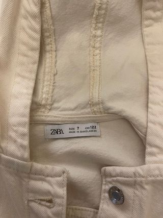 Cazadora Zara Beige Talla 7 años 122cm.