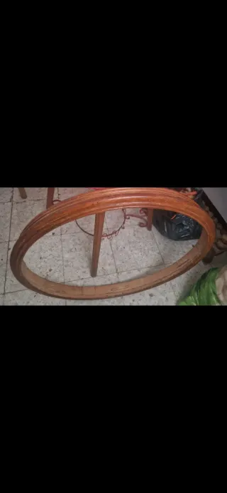 Arco de madera decorativo