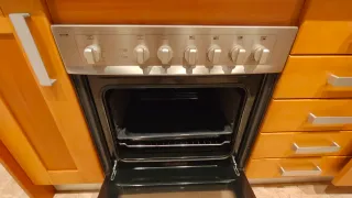 Horno con vitrocerámica y campana teka